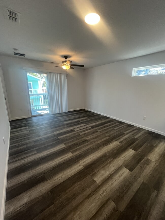 Building Photo - 135 Theodore St