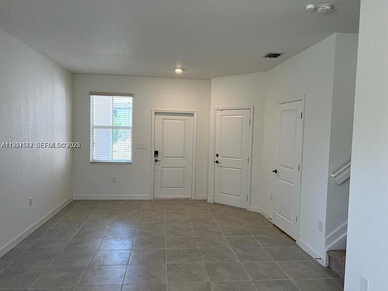 Building Photo - 2281 NW 131st Cir