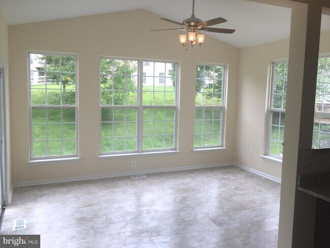 Building Photo - 12910 Belle Meade Trace