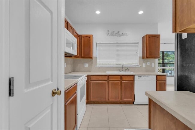 Building Photo - 4210 Windsor Lake Cir