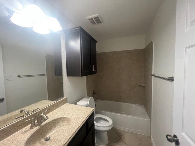 Building Photo - 6030 Clymer Mdw