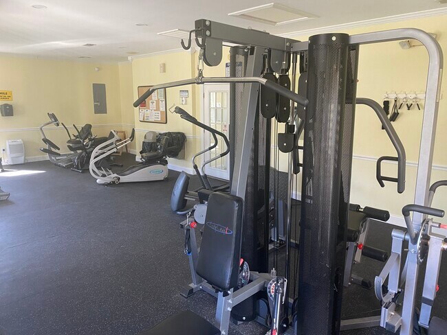 Building Photo - 3947 Gladiola Ct