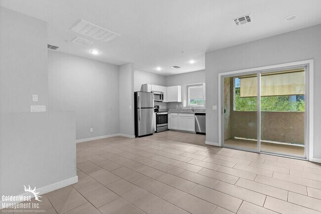 Primary Photo - Modern 2Bdm 2.5Ba Home in Central Phoenix!