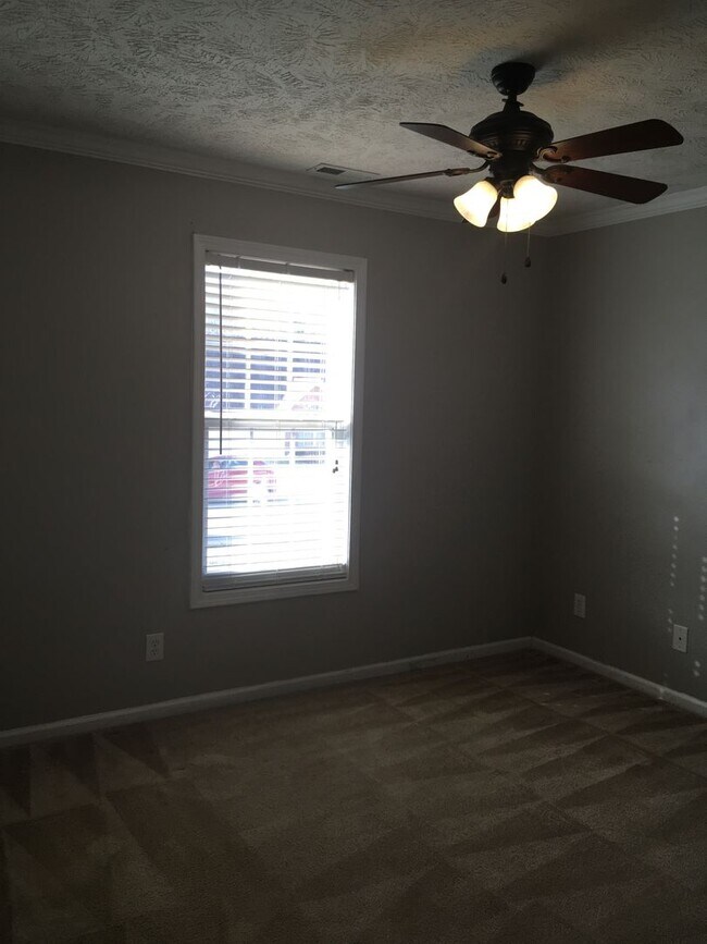 Building Photo - Beautiful 4 Bedroom home in Fayetteville!