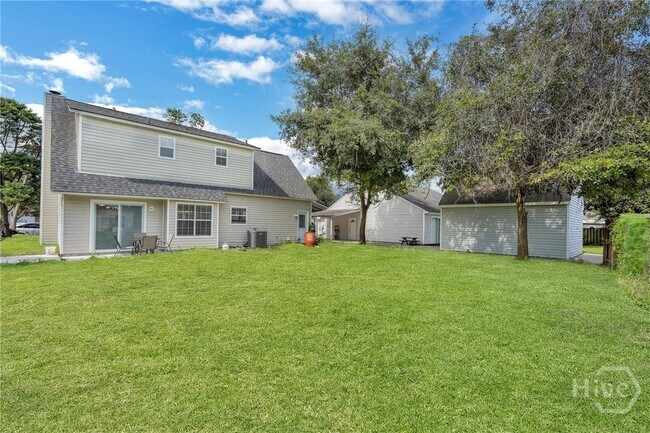 Building Photo - 11 Ropemaker Ct