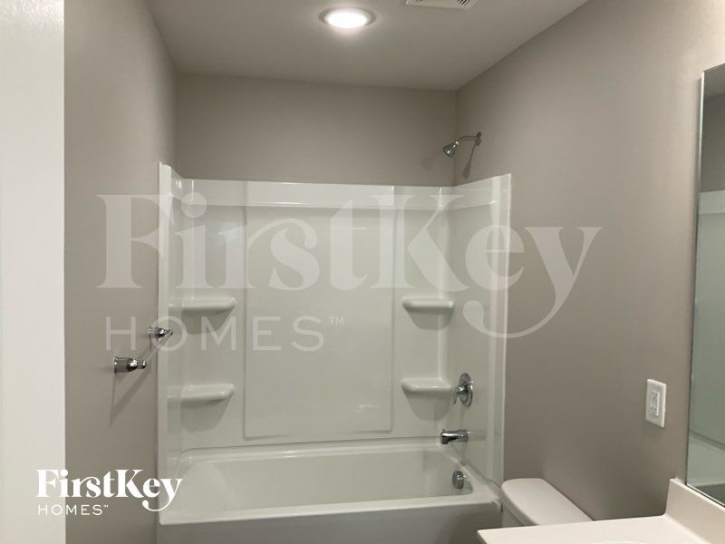 Building Photo - 5510 Cobblestone Glen Dr