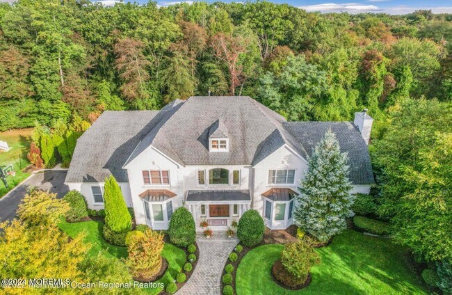 Building Photo - 29 Northwoods Rd