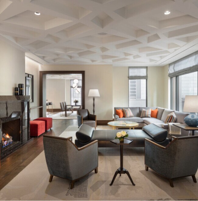 Building Photo - 514 N Peshtigo Ct