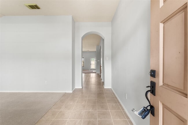 Building Photo - 3511 Cypress Village Dr