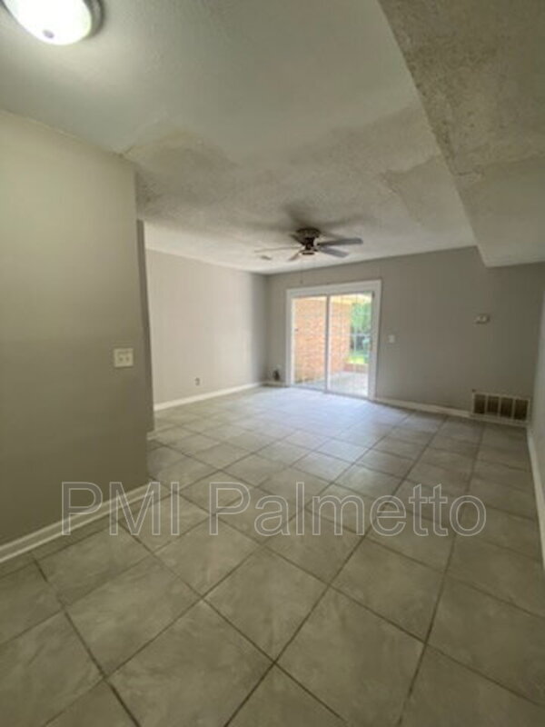 Building Photo - 3411 Brookwood Ct