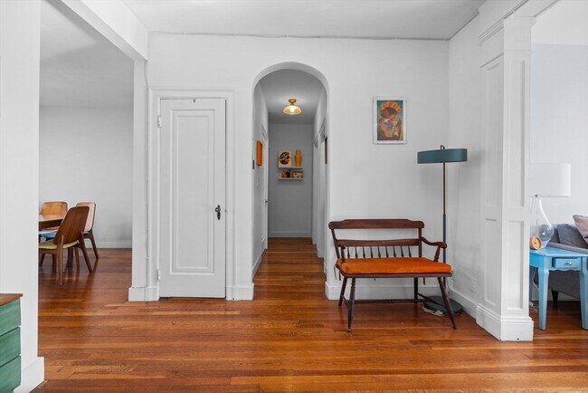 Building Photo - 325 Tappan St