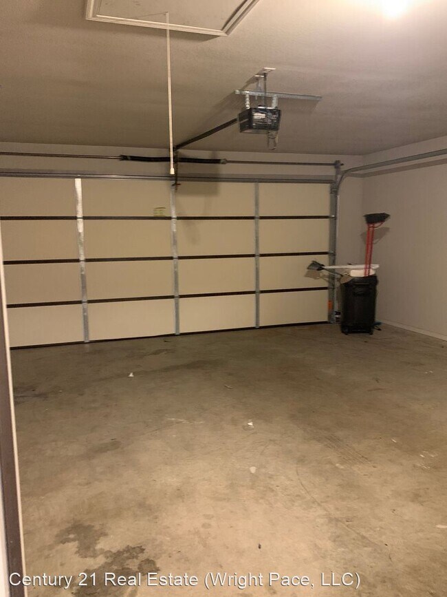 Building Photo - 3 br, 2 bath House - 4724 Bedrock