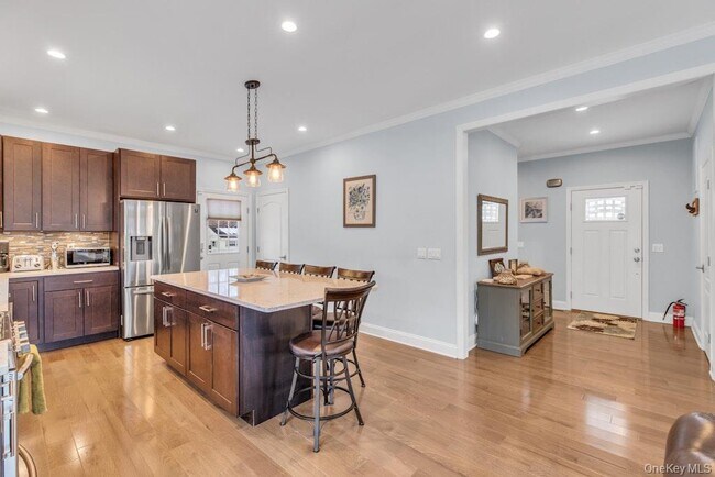 Building Photo - 300 Fiddler Ln