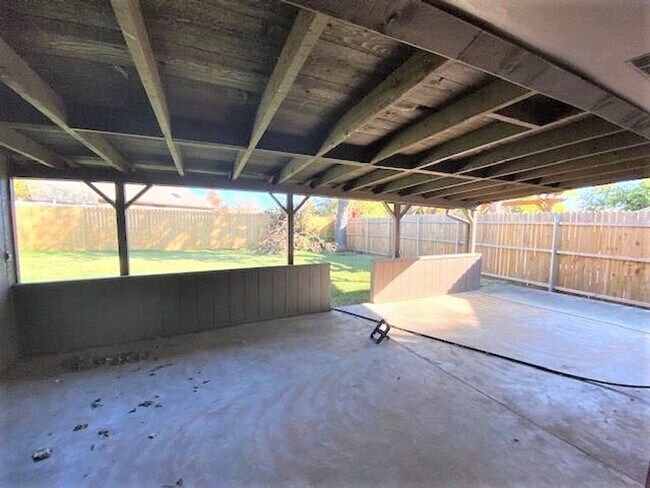 Building Photo - 208 Wellington Ln