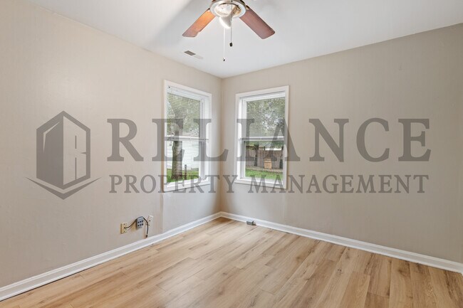 Building Photo - 1422 S Meridian Ave