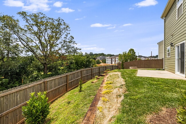 Building Photo - 206 Marathon Ln