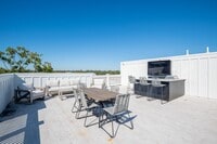 Building Photo - WALK TO THE BEACH OFF-SEASON RENTAL