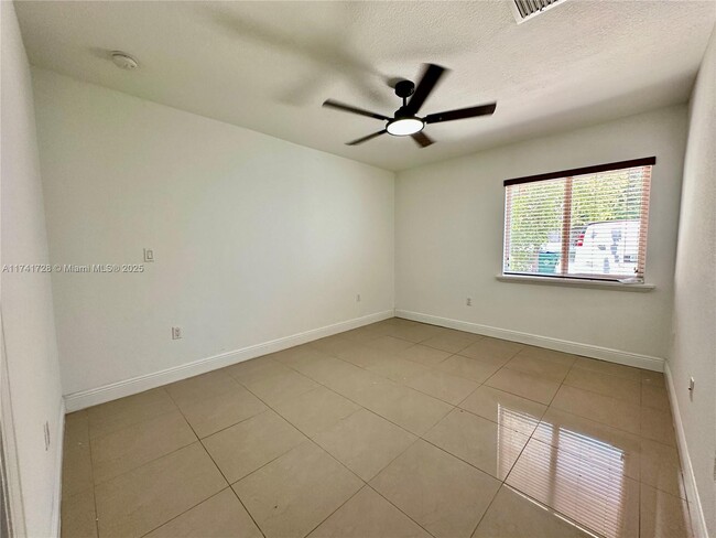 Building Photo - 513 NW 77th St