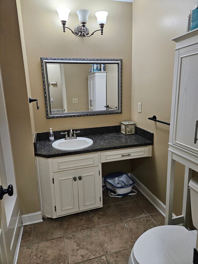 Building Photo - 44 Cone Ln