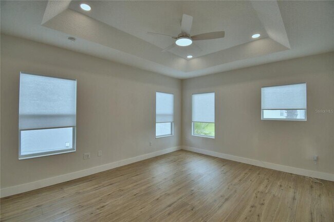 Building Photo - 2673 Calistoga Ave
