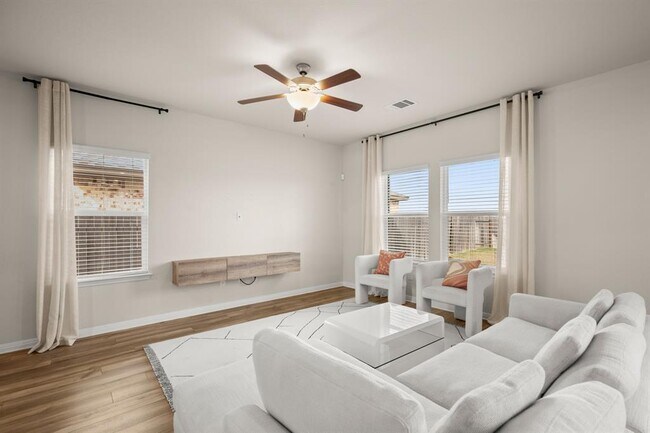 Building Photo - 14424 Heartland Dr