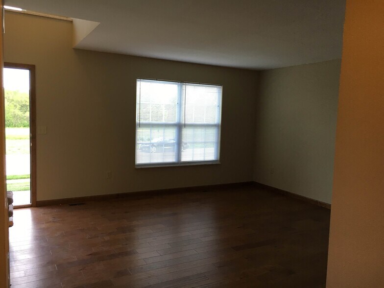Building Photo - 7507 Waterford Pl