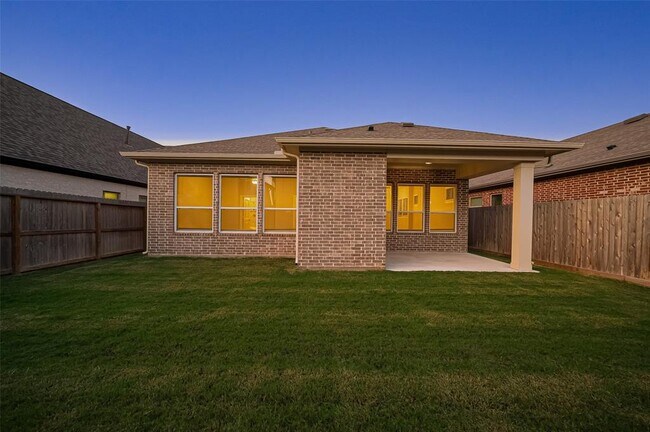 Building Photo - 231 Amaranth Wy