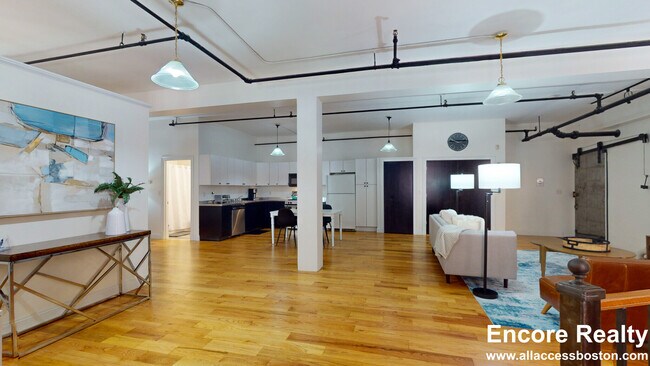 Building Photo - 19 Stanhope St