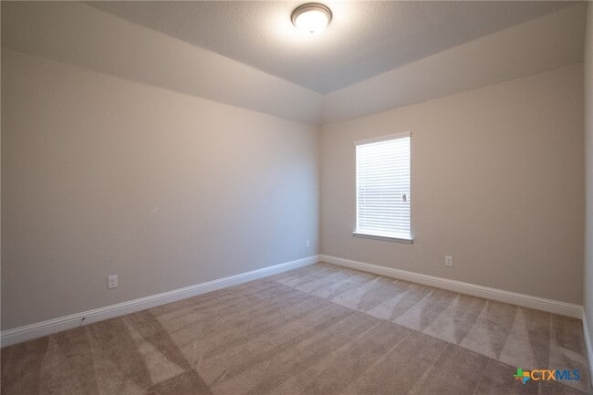 Building Photo - 846 Olive Ln