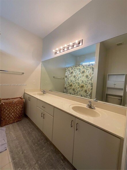 Building Photo - 15352 SW 91st St