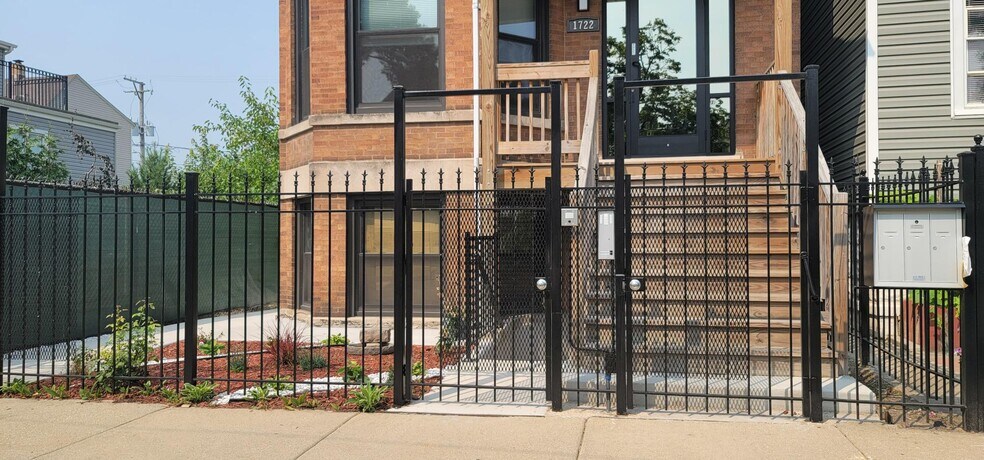 Building Photo - 1722 N Keating Ave