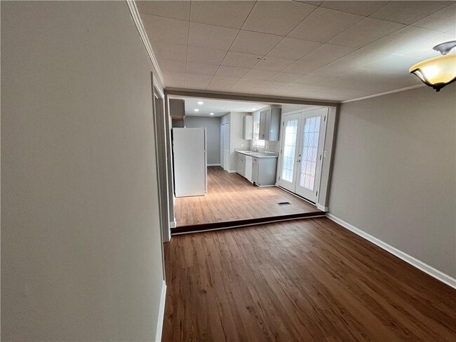 Building Photo - 2078 Glenroy Dr