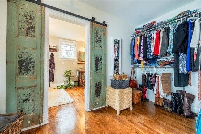 Building Photo - 360 8th St NE