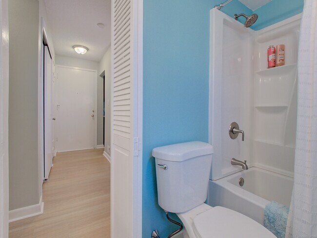 Building Photo - 281 Gardner Ave