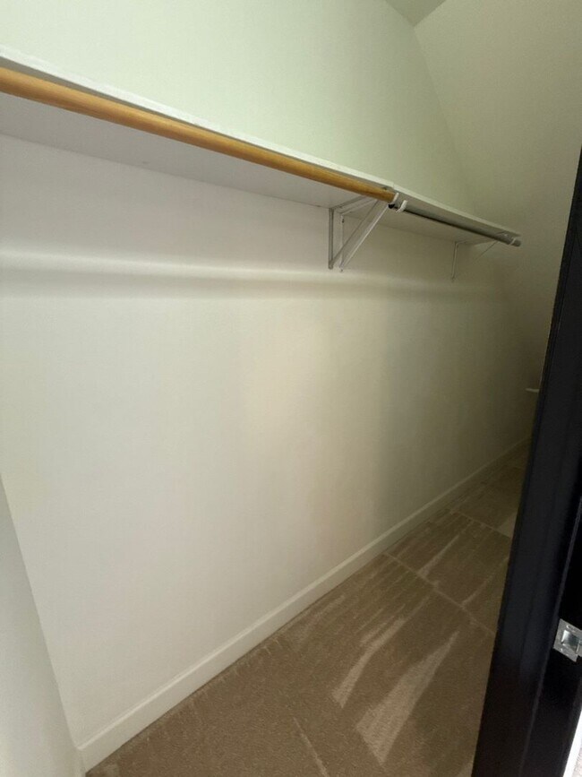 Building Photo - 160 Liberty St NE