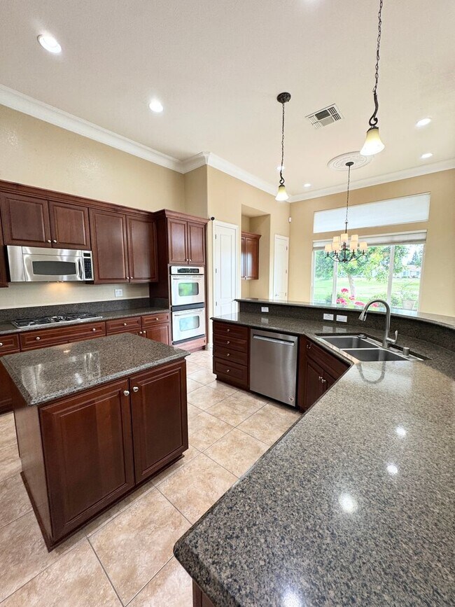 Building Photo - Sun City Lincoln Hills Active Adult Community Three Bedroom Three Car Garage SEE VIDEO