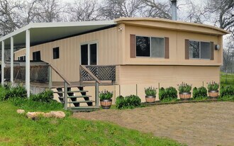 Building Photo - 26178 Whispering Oak Ln