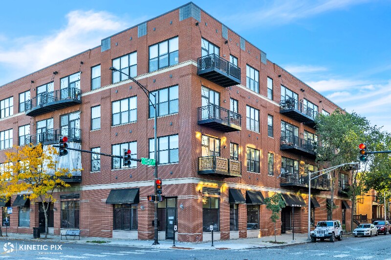 Primary Photo - 1 S Leavitt St