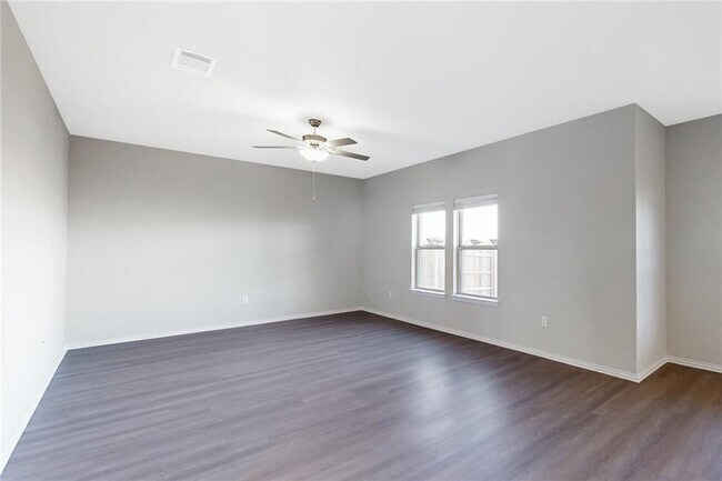 Building Photo - 17212 Crowndale Dr