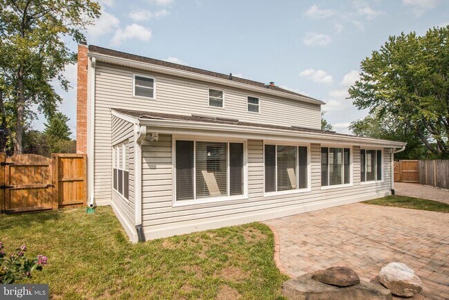 Building Photo - 17212 Brown Rd