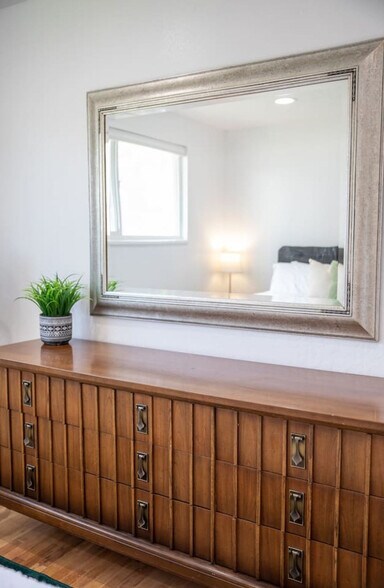 Building Photo - 9949 E Sego Lily Dr