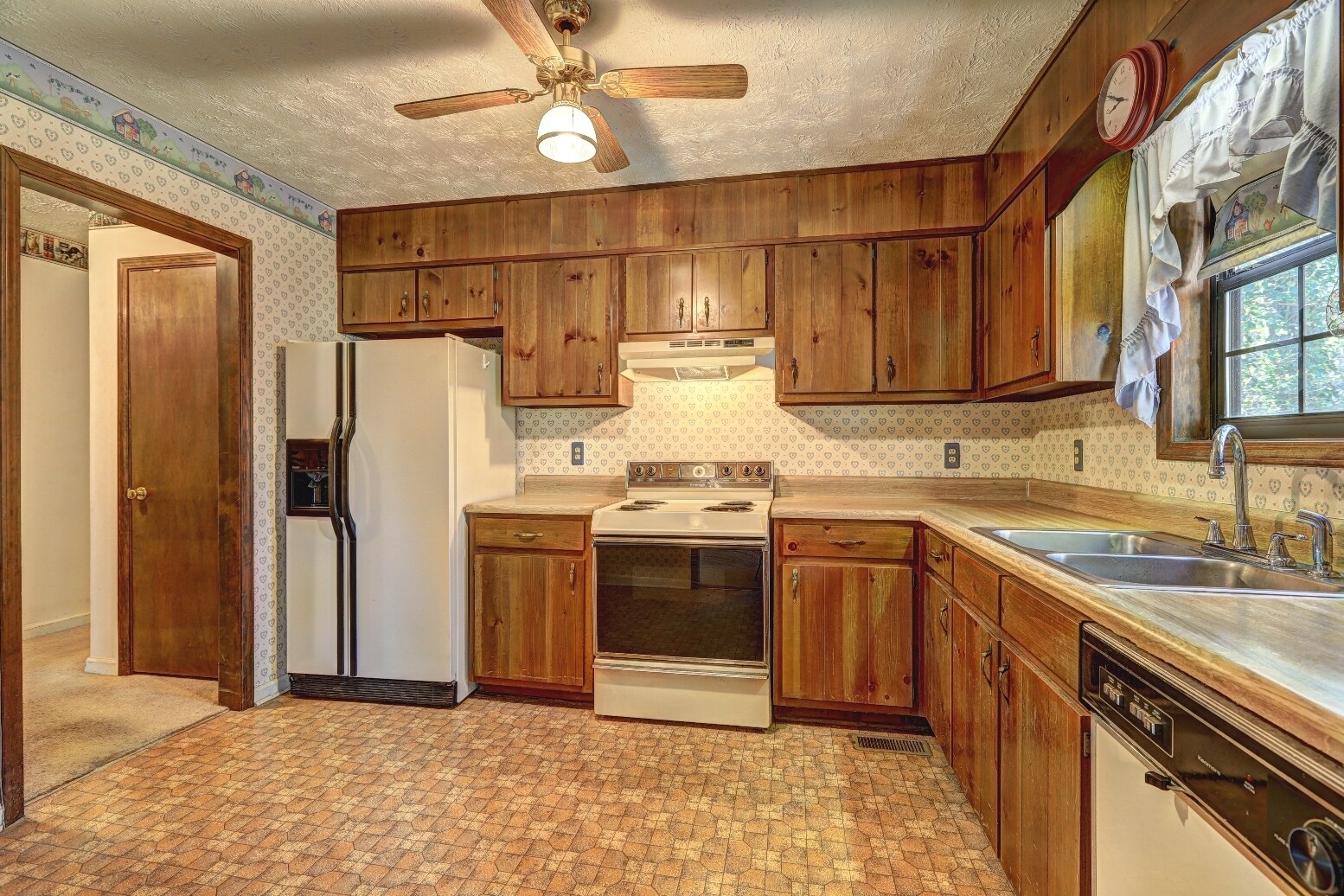 Building Photo - 503 Fayetteville Rd