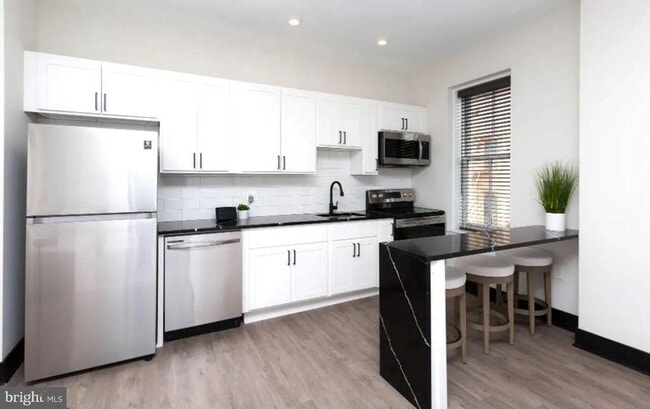 Building Photo - 930 N Calvert St