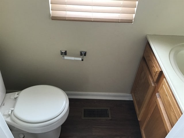 Building Photo - 1801 Chesney Dr