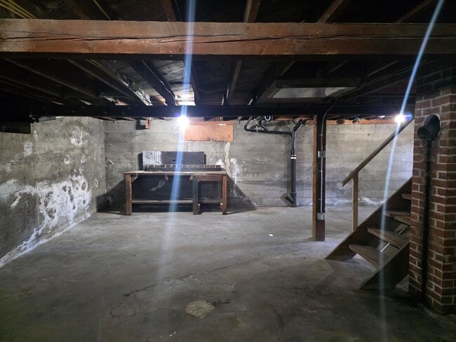 Building Photo - 2 bedroom home in West Bremerton