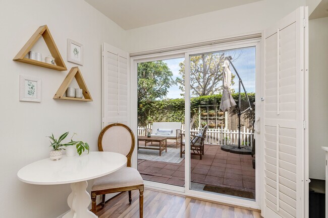 Building Photo - 4443 Saugus Ave