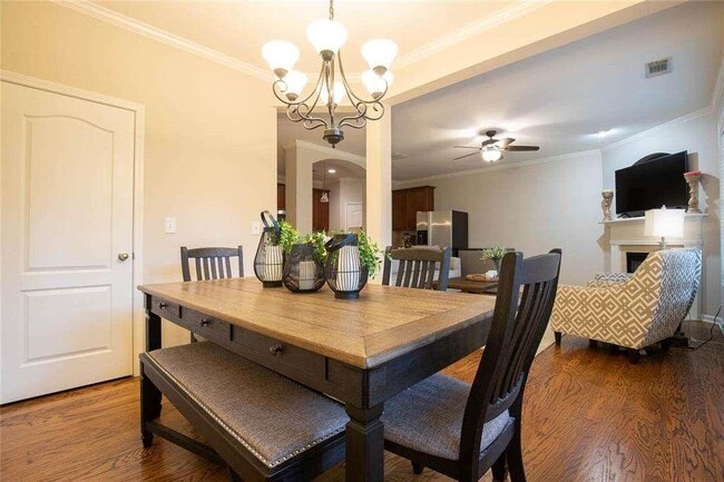 Building Photo - 2396 Meadow Falls Ln