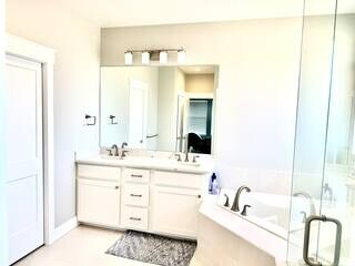 Building Photo - 12100 W Hollandale Dr