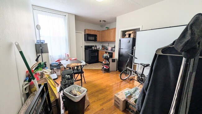 Building Photo - Modern Allston 2-bed, 1-bath Minutes from Packard's Corner