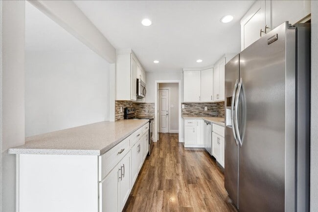 Building Photo - 6225 Ranier Way